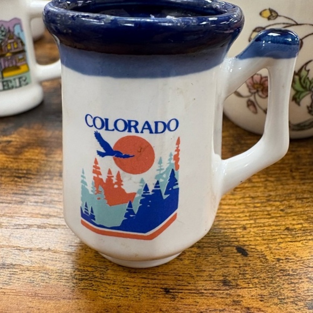 Set of 4 Mini Souvenir Mugs - Colorado and Oregon